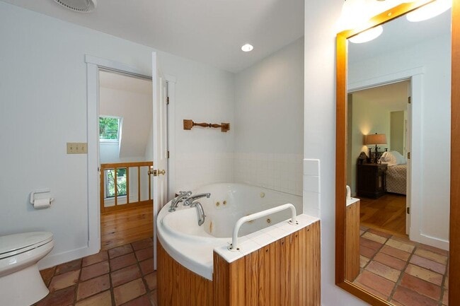 Building Photo - Gorgeous Harpswell Waterfront Property for...