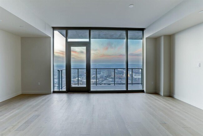 Building Photo - 44 East Ave