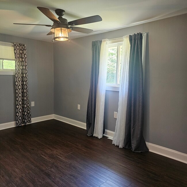 Building Photo - 4430 Emmons Rd