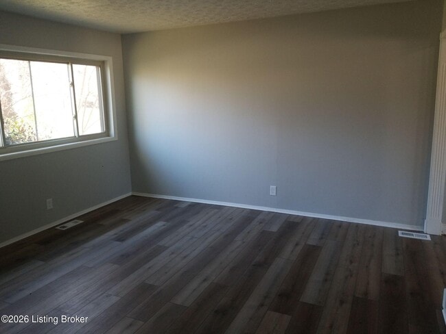 Building Photo - 9812 Saturn Dr