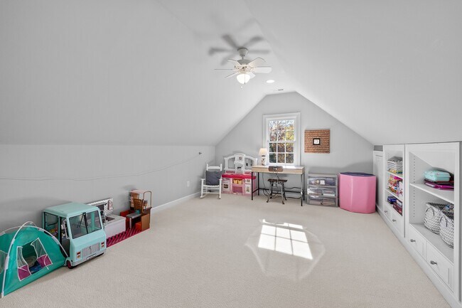 Building Photo - 105 Silverado Trail