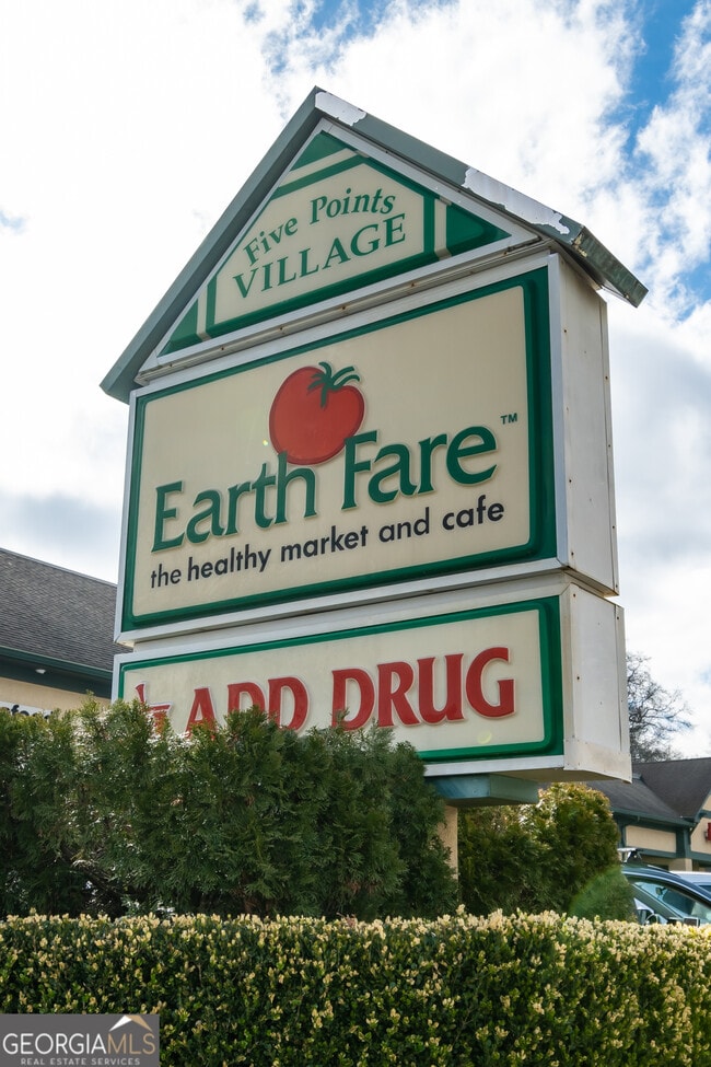 Building Photo - 110 Milledge Terrace