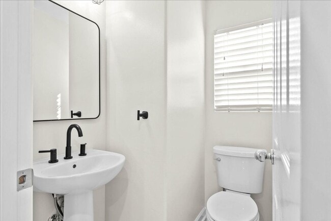 Building Photo - Townhomes at Fairways Edge