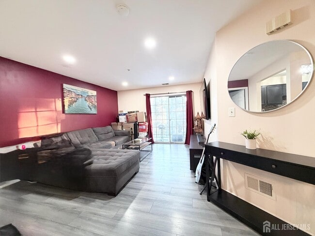 Building Photo - 226 Waterford Dr