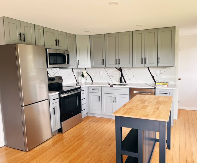 Building Photo - 5408 NY-22