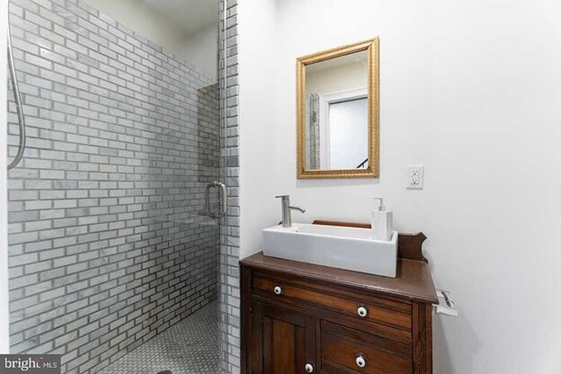 Building Photo - 1005 New Market St