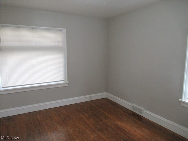 Building Photo - 3636 W 122nd St