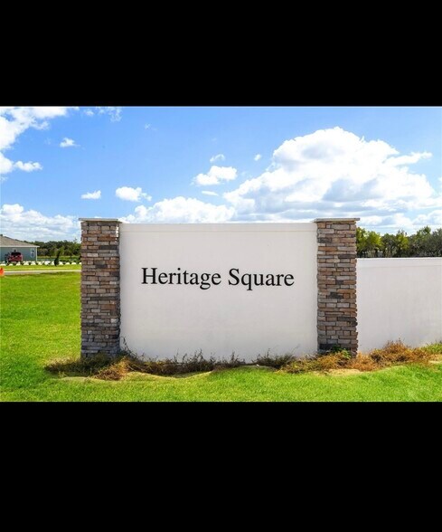 Building Photo - 682 Heritage Square Dr