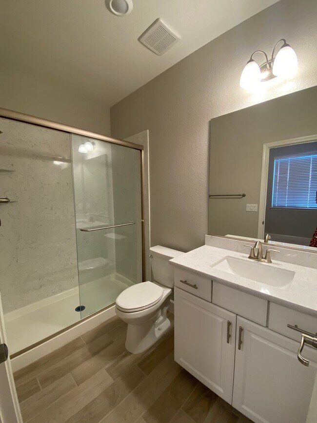 Building Photo - Charming 1-bedroom 1-bathroom in-law unit