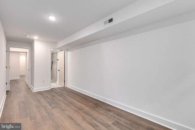 Building Photo - 927 N 42nd St