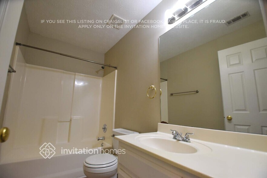 Building Photo - 4299 Chatham View Dr