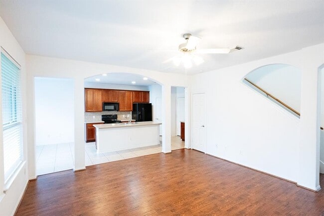 Building Photo - 23 S Burberry Park Cir