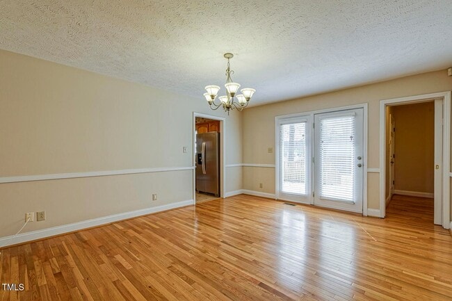 Building Photo - 4610 Linden Rd