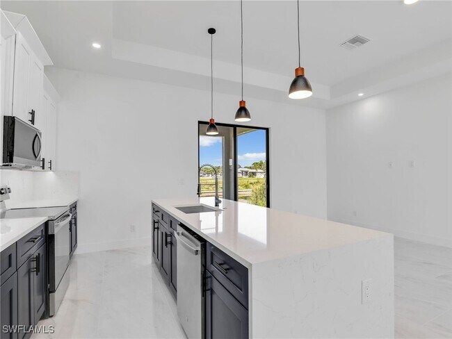 Building Photo - 2140 NW 23rd Ave