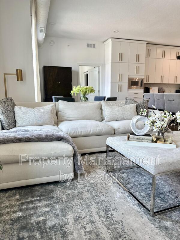 Building Photo - 400 SW 7th St