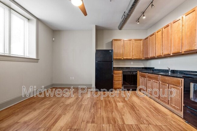 Building Photo - 4244 Chouteau Ave