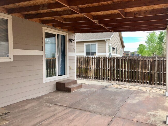 Building Photo - Charming Ranch Home with Office, A/C & Fen...