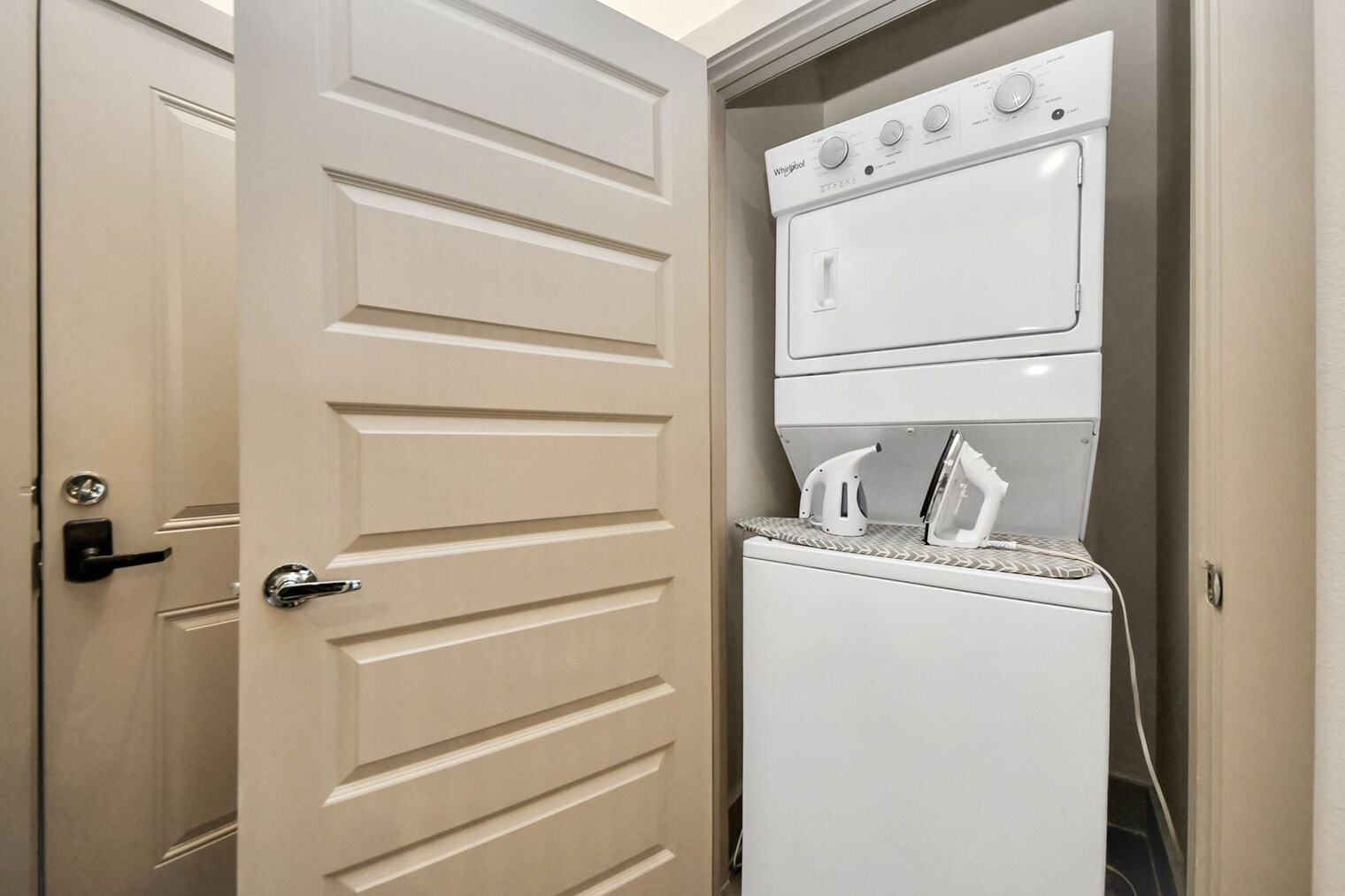 Building Photo - 18210 Park Row Blvd