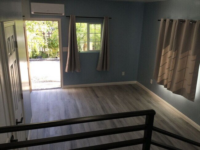 Building Photo - Gorgeous Guest house, with1 Bedroom and 1 Bathroom,  Hawthorne.