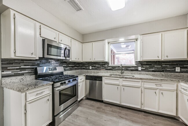 Primary Photo - 4613 Cashel Glen Dr