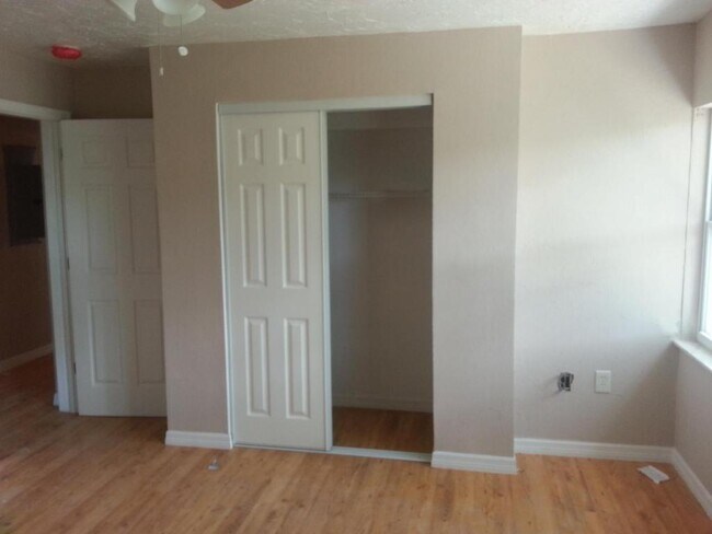 Building Photo - 1211 Amble Ln