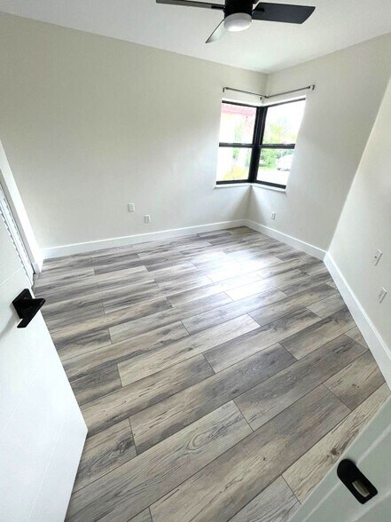 Building Photo - 640 SW 113th Terrace