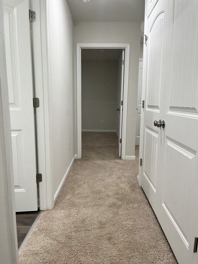 Building Photo - Camden Townhouse
