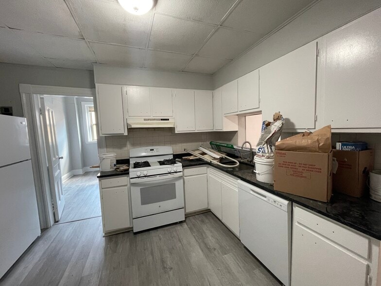 Building Photo - 11 Park