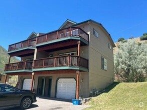 Building Photo - Newly Renovated Duplex in West Glenwood!