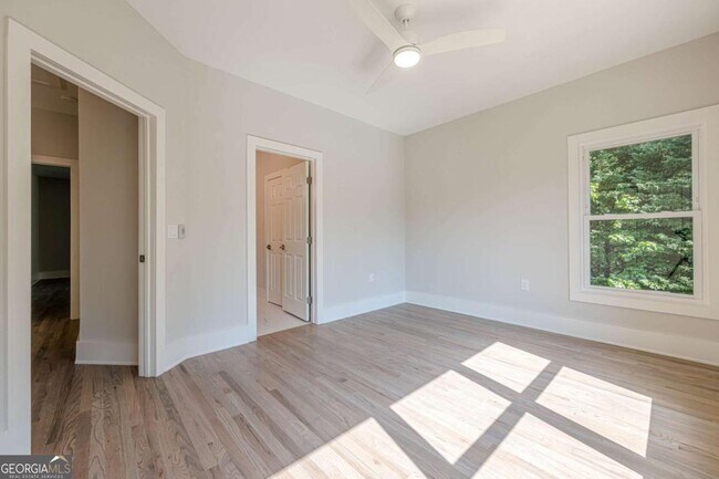 Building Photo - 2555 Chattahoochee Ln