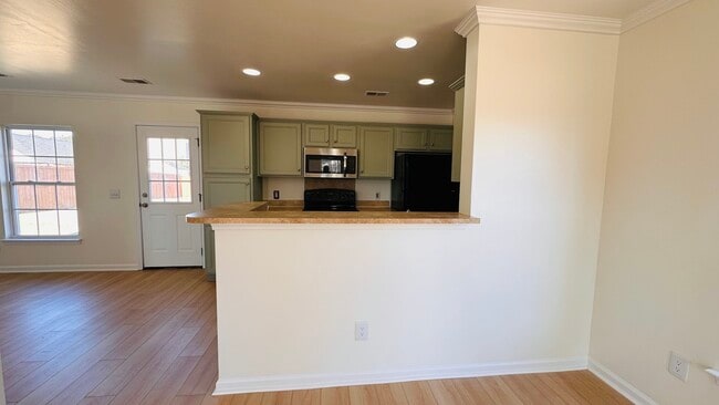 Building Photo - 1136 Moss Grove Dr