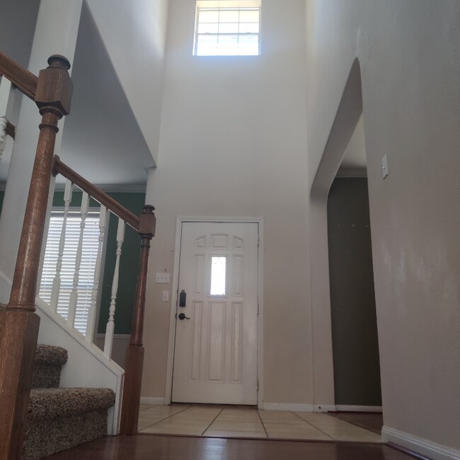 Building Photo - 5704 Siltstone Loop