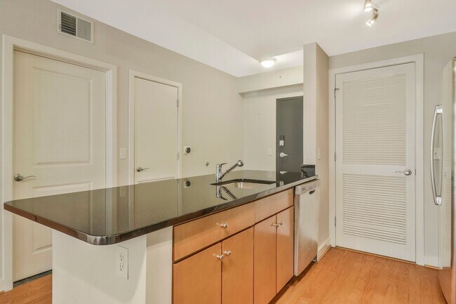 Building Photo - 1117 10th St NW