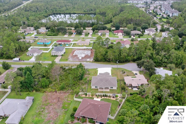 Building Photo - 16 Squanto Pl