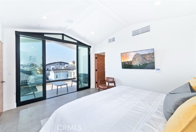 Building Photo - 500 E Balboa Blvd