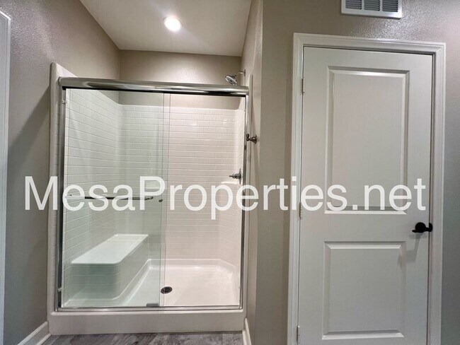 Building Photo - 3880 S Oasis Paseo