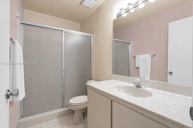 Building Photo - 3761 Alcantara Ave