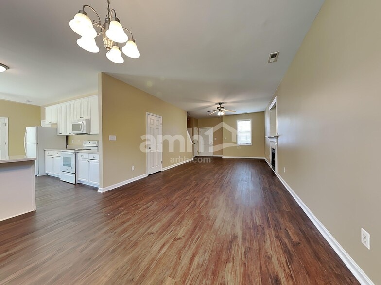 Building Photo - 204 Ber Creek Dr