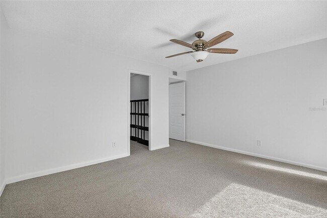 Building Photo - 13618 Greenfield Dr