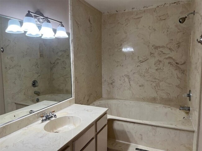 Building Photo - 1132 Breezy Way