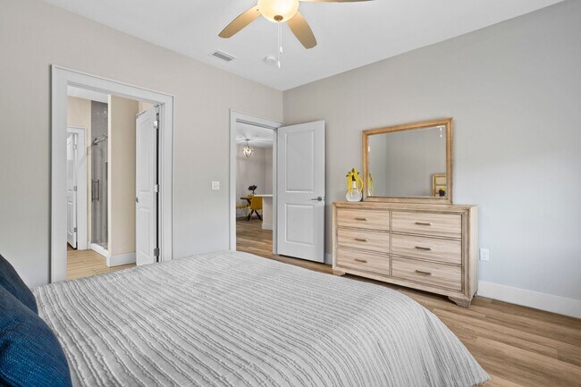 Building Photo - THE INLET - 1 BEDROOM, 1 BATH  CONDO - OCE...