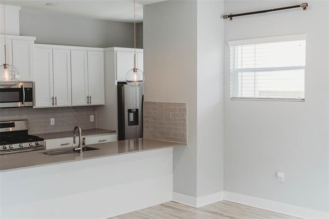 Building Photo - 6813 Porter St