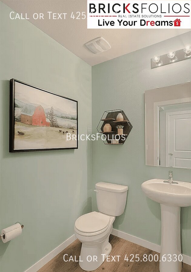 Building Photo - Experience Modern Comfort in Award winning...