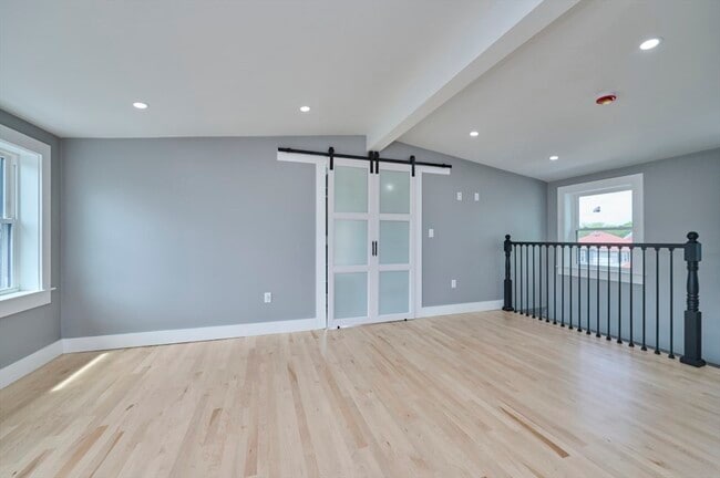 Building Photo - 97 Oakton Ave