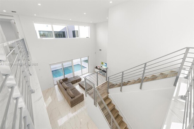 Building Photo - 7455 NW 103rd Pl