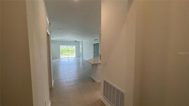 Building Photo - 5652 Lemon Grass St