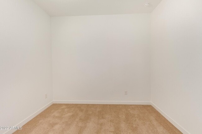 Building Photo - 132 E Teakwood Dr