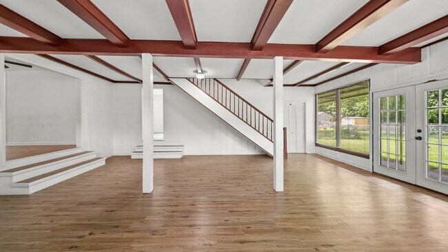 Building Photo - 8327 Bonner Dr