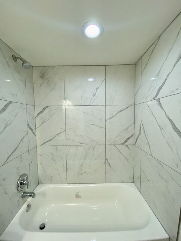 Building Photo - 417 Jasmine Ln