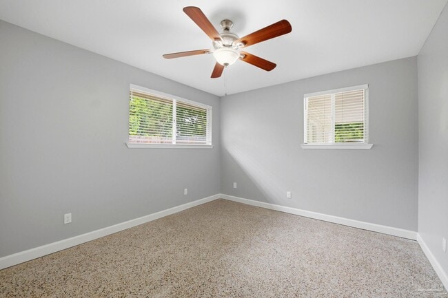 Building Photo - 302 Loruna Dr